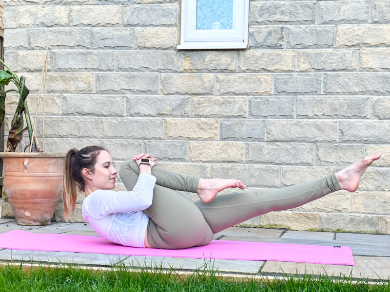 Single Leg Stretch Variation